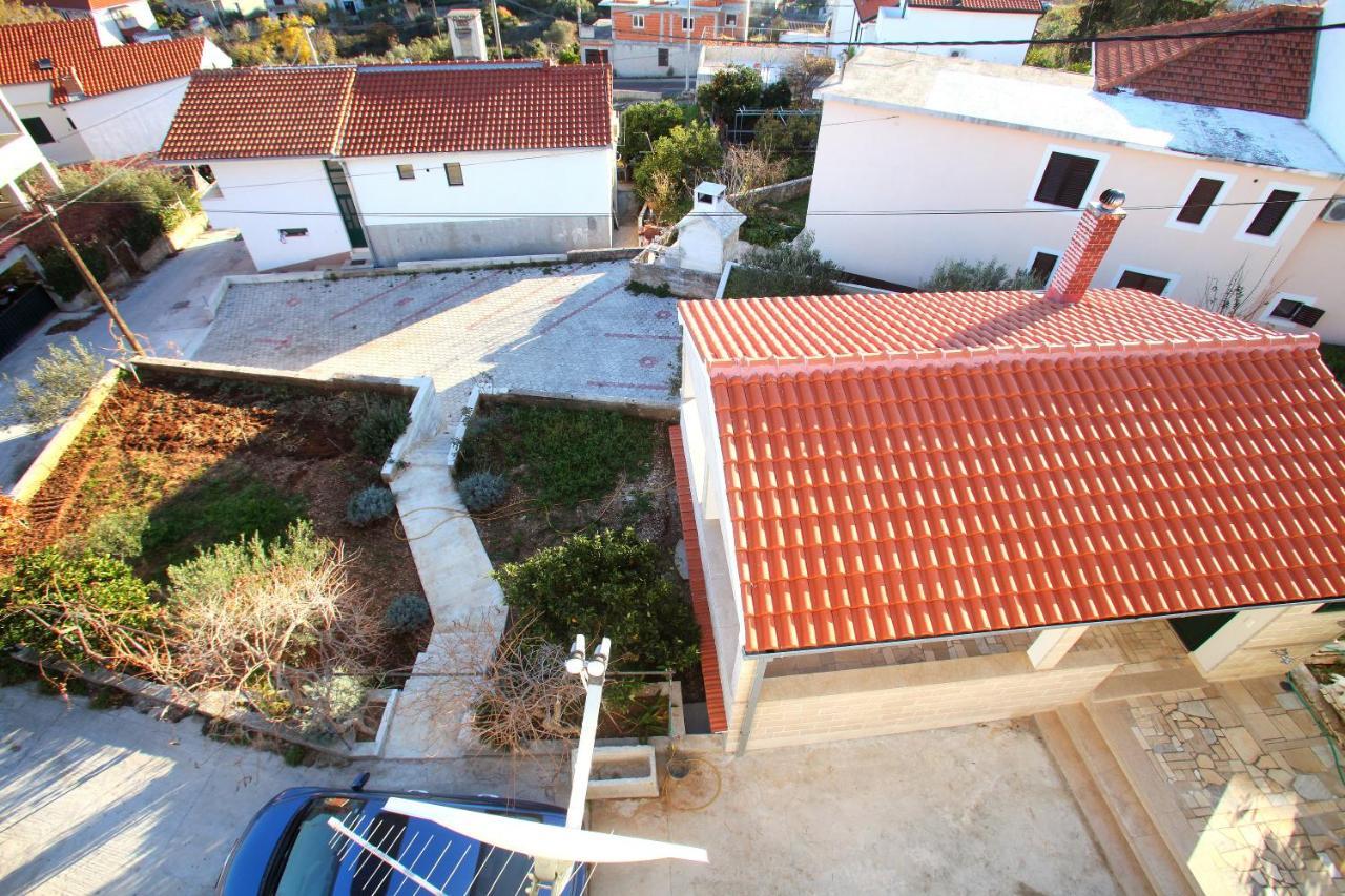 Apartments Nakir Slatine Exterior foto