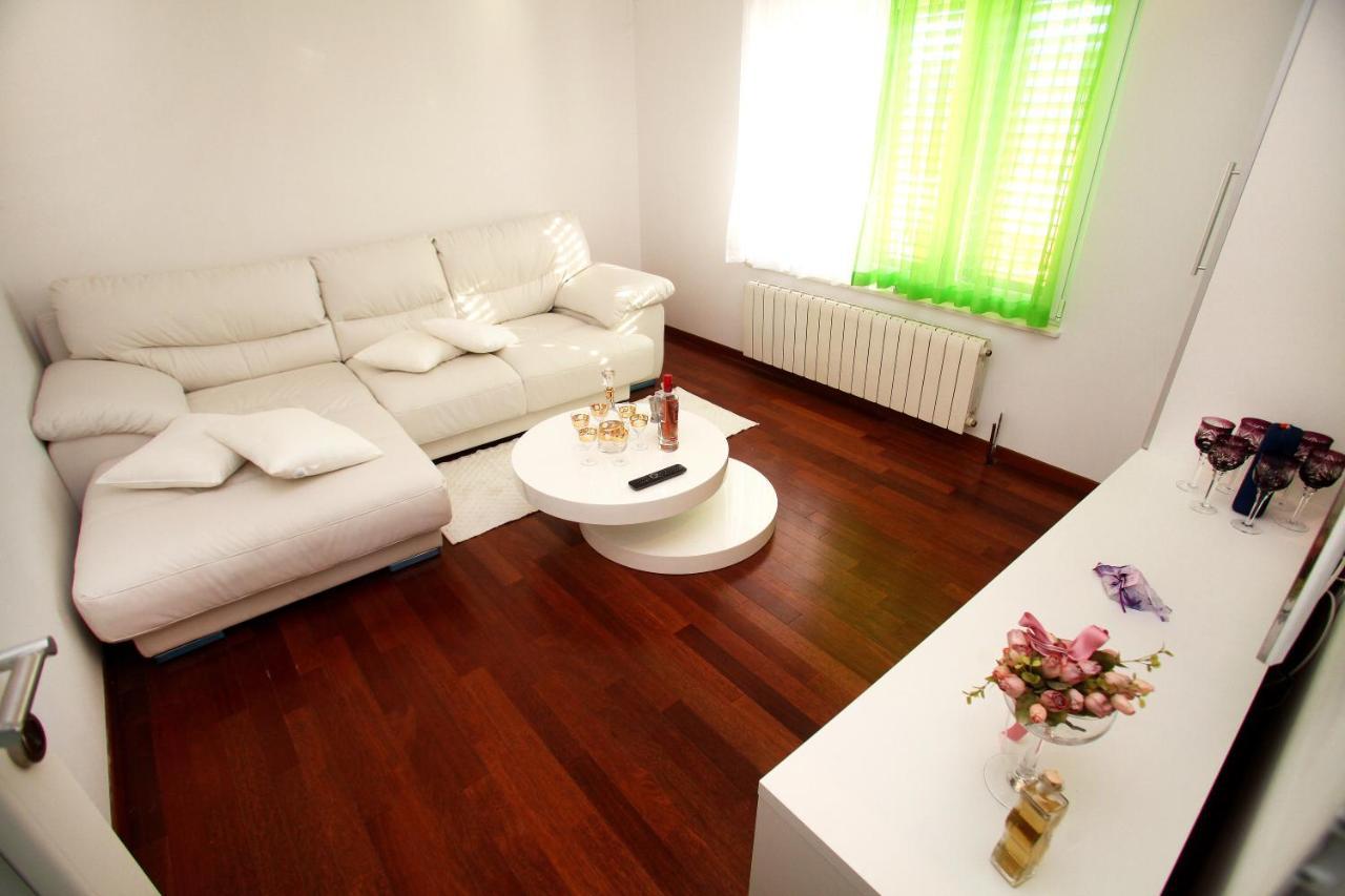Apartments Nakir Slatine Zimmer foto